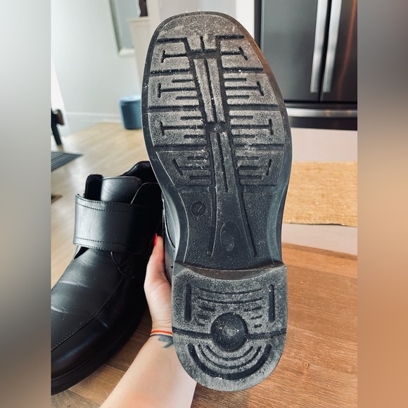 Clarks Men Boots with velcro closure 🖤 size 12 - Picture 9 of 9
